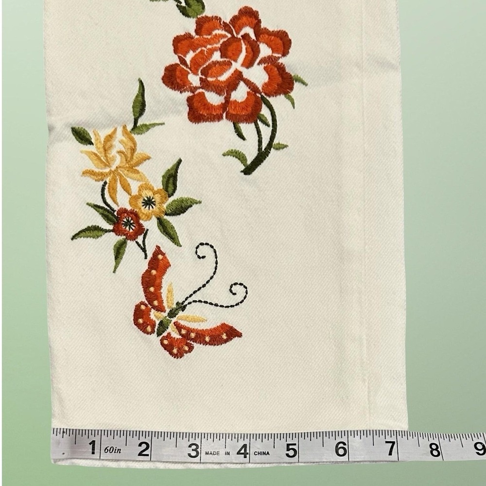 Reformation Cynthia High Rise Straight Jeans 25 White Flora Embroidery NWT - Picture 8 of 10